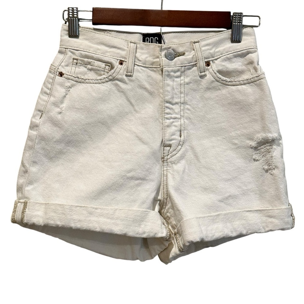 BDG Urban Outfitters Denim Shorts Mom High Rise Beige Distressed Women’s Size 24